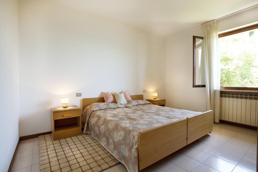 Residence Le Balze Malcesine Cameră foto